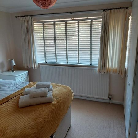 Spacious 3 Bdr House With Parking-Families-Corporate Groups By Orbitat Accommodations Cambridge Buitenkant foto