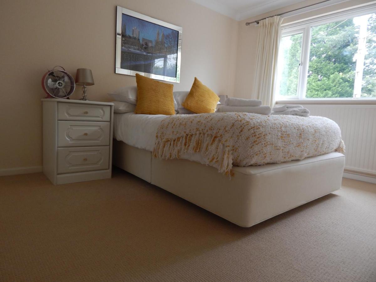 Spacious 3 Bdr House With Parking-Families-Corporate Groups By Orbitat Accommodations Cambridge Buitenkant foto