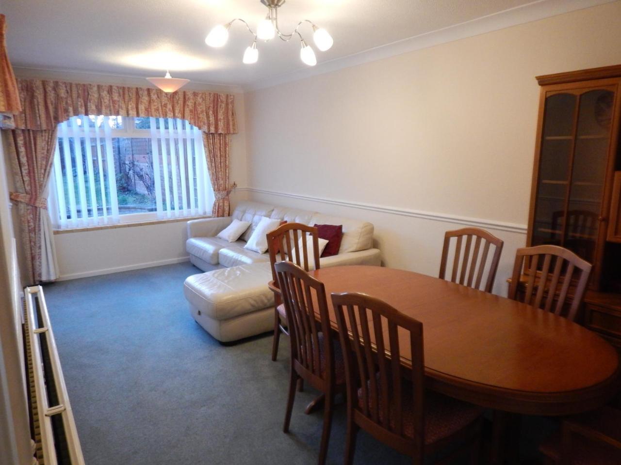 Spacious 3 Bdr House With Parking-Families-Corporate Groups By Orbitat Accommodations Cambridge Buitenkant foto
